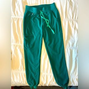 Figs Zamora jogger pants. Size xs hunter green. Like new, only worn a few times.